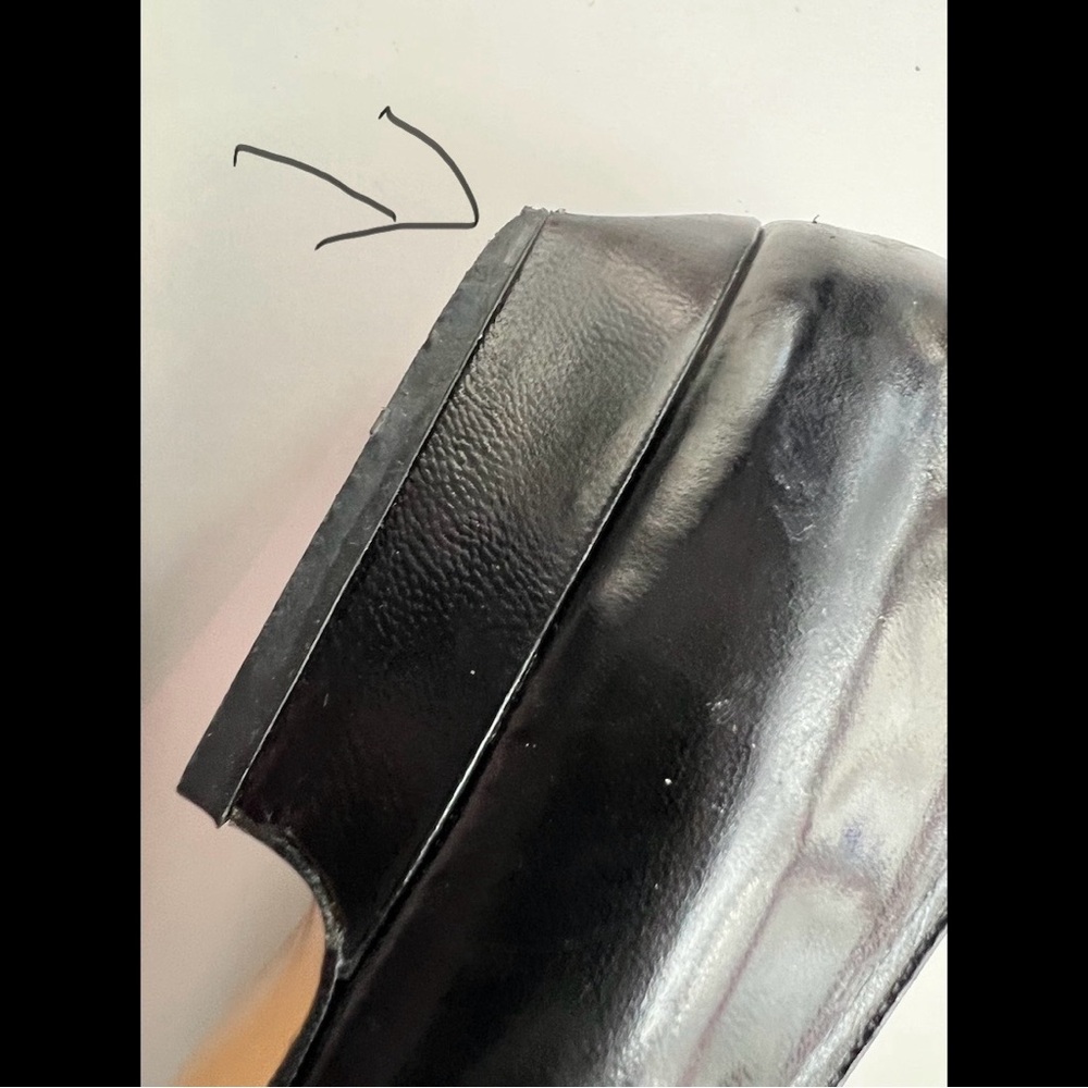 Off-white & black leather flat shoes • modern geo design • from Spain - Picture 11 of 12